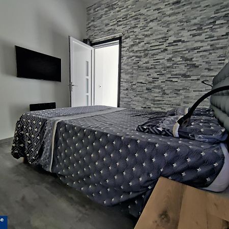 Piscine Chauffee Et Spa Jacuzzi Privatif Terrasse Sans Vis A Vis ,,,Sky House Agen,,, 外观 照片